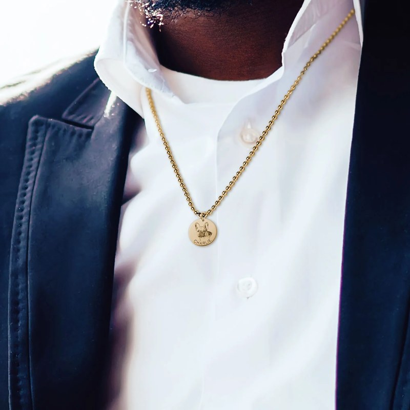 Thumbnail: Engraved gold pet portrait necklace 2